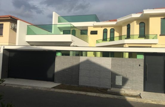 Vivenda V6 condominio jardim de Rosas