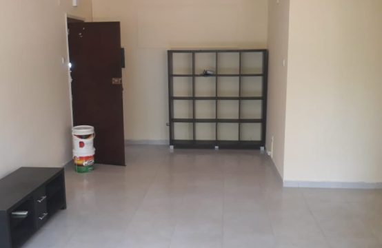 Apartamento t2  semi-mobilado no 2° andar, Cruzeiro