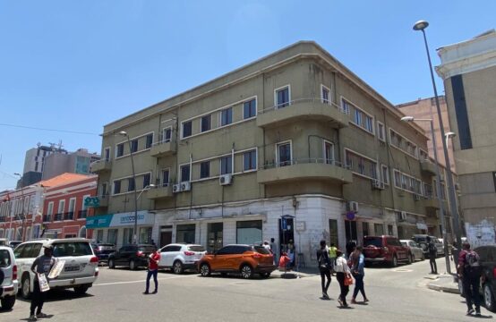 Edificio á venda,  frente ministerio das finanças e sonangol sede