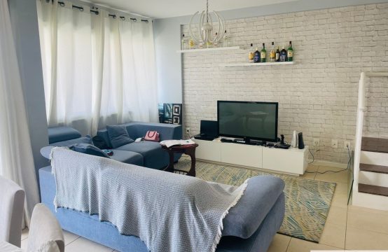 Apartamento t2 dúplex Condomínio belas business Park