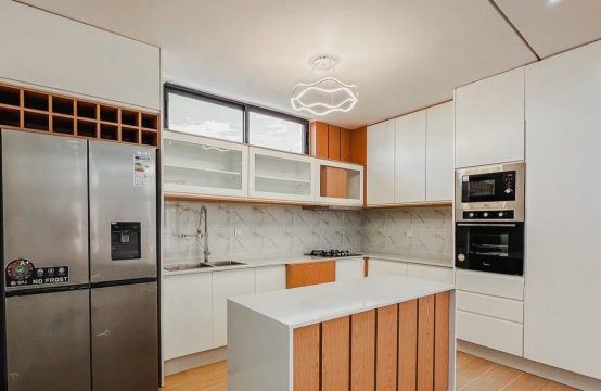 Apartamento T3+1- Novo e remodelado emPatriota