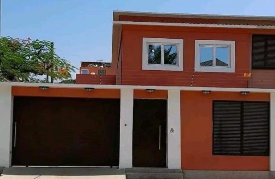 ARRENDA-SE ESTA VIVENDA T5, LOCALIZDA NA VILA ALICA (LUANDA)