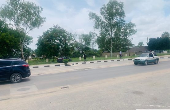 TERRENO, DE 4.716,55m2 centro da cidade de Ondjiva