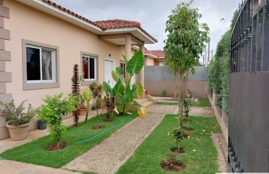 ARRENDA-SE ESTA VIVENDA T3+ANEXO LOCALIZADA NO CONDOMÍNIO JARDIM DE VIANA (LUANDA)