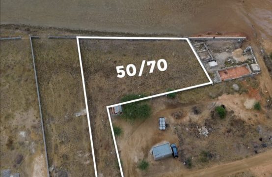 VENDE-SE TERRENO, LOCALIZADO NO KM 26 A BEIRA MAR NO RAMIRO