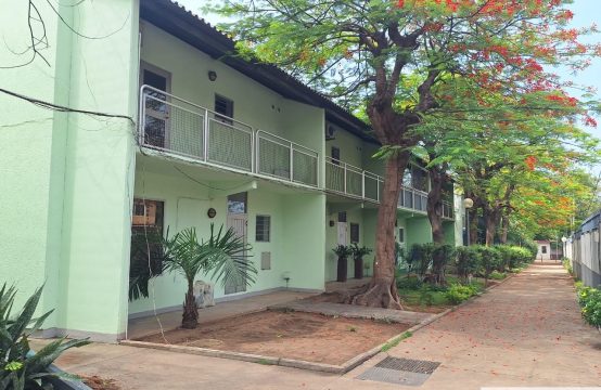 ARRENDA-SE MORADIA T3, LOCALIZADA NO MIRAMAR (DE FRONTE A EMBAIXADA AMERICANA)