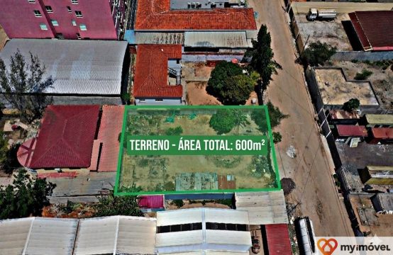 VENDE-SE ESTE TERRENO COM UMA ÁREA TOTAL DE 600m2, LOCALIZADO NA ZONA VERDE III (BENFICA)